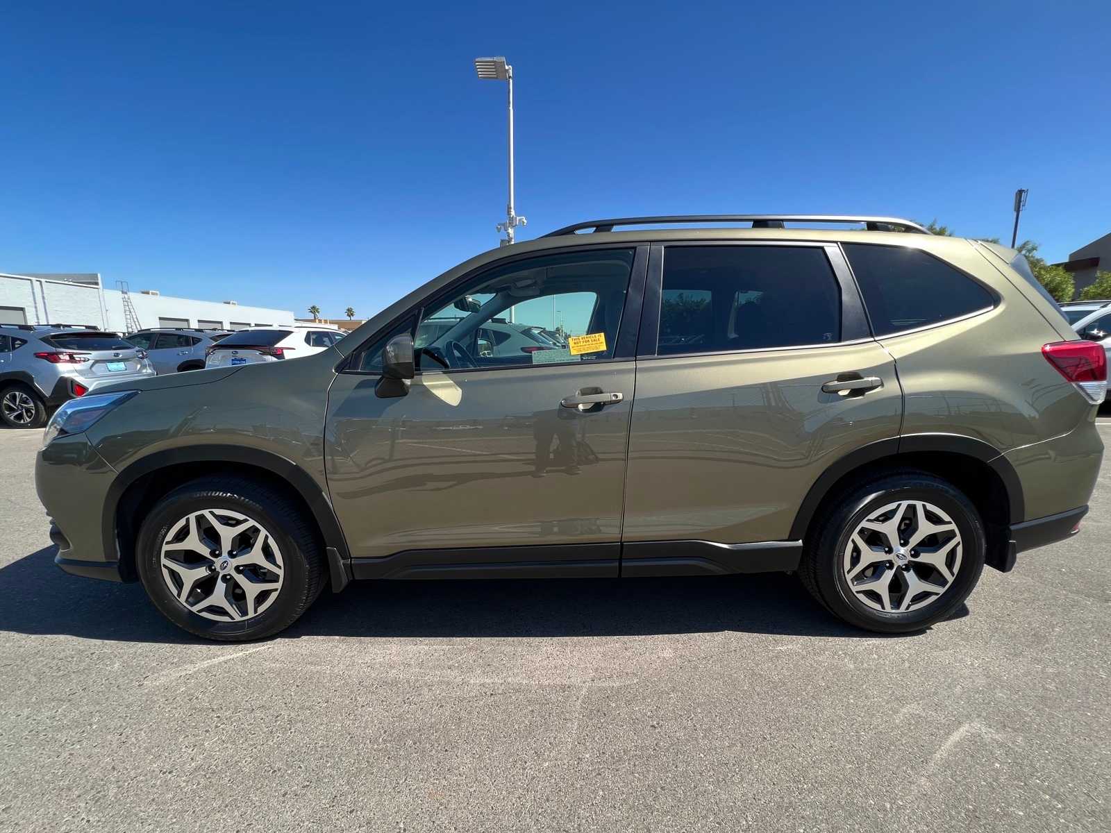 2023 Subaru Forester Premium 2