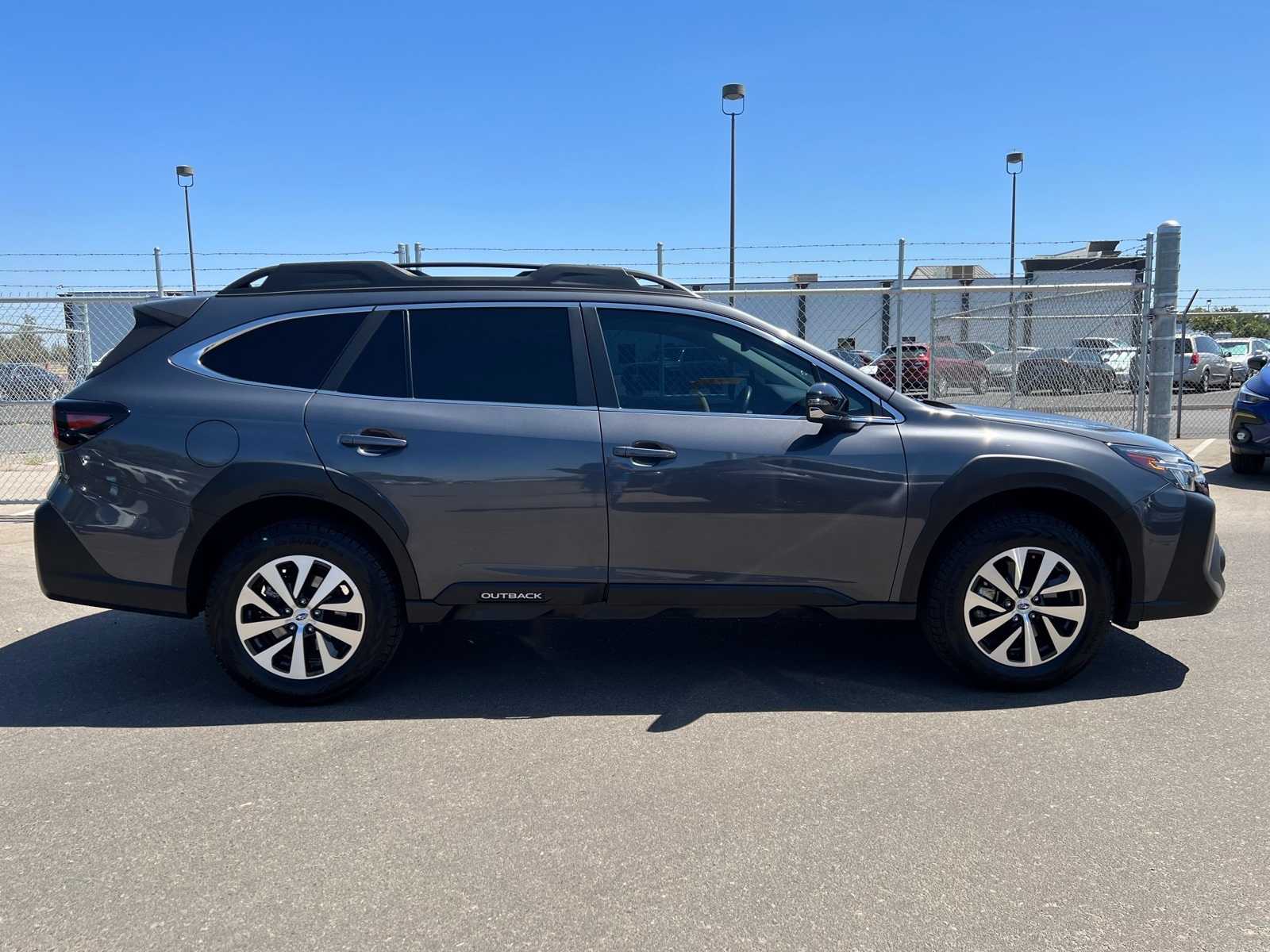 2023 Subaru Outback Premium 10