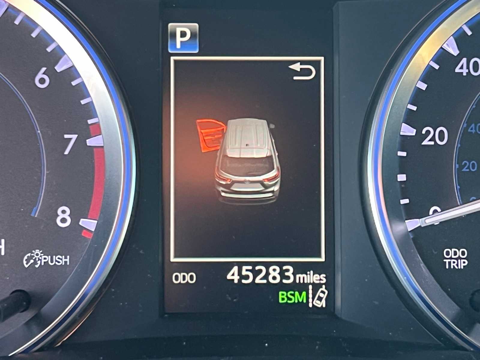 Thumbnail: 2017 Toyota Highlander - 35