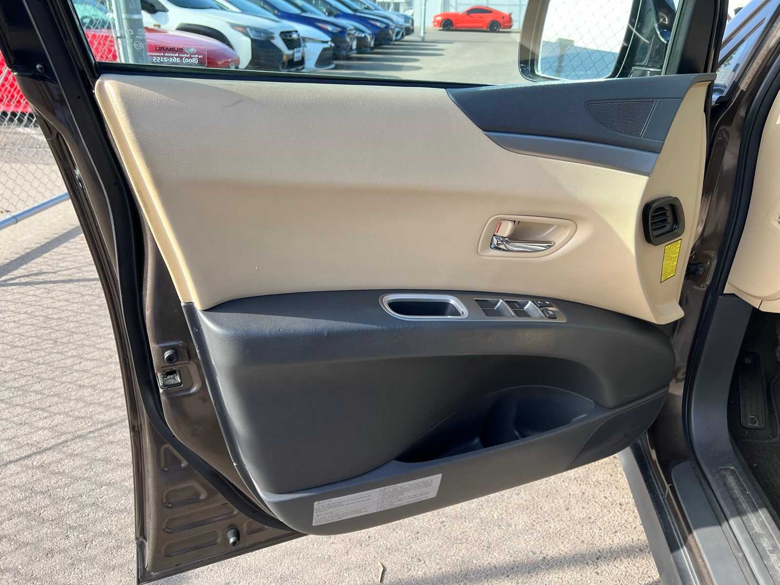 Thumbnail: 2008 Subaru Tribeca - 16