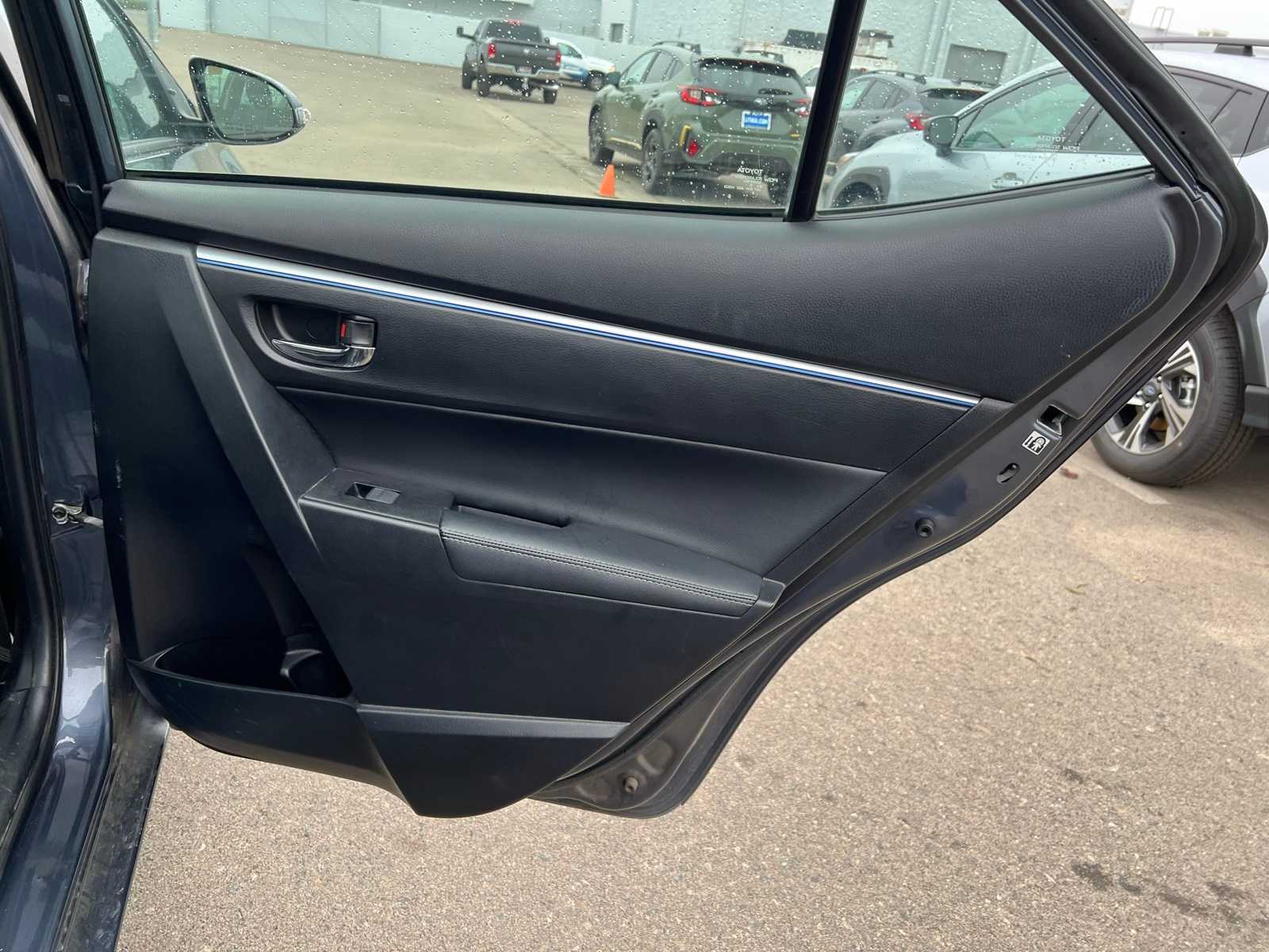 Thumbnail: 2015 Toyota Corolla - 24