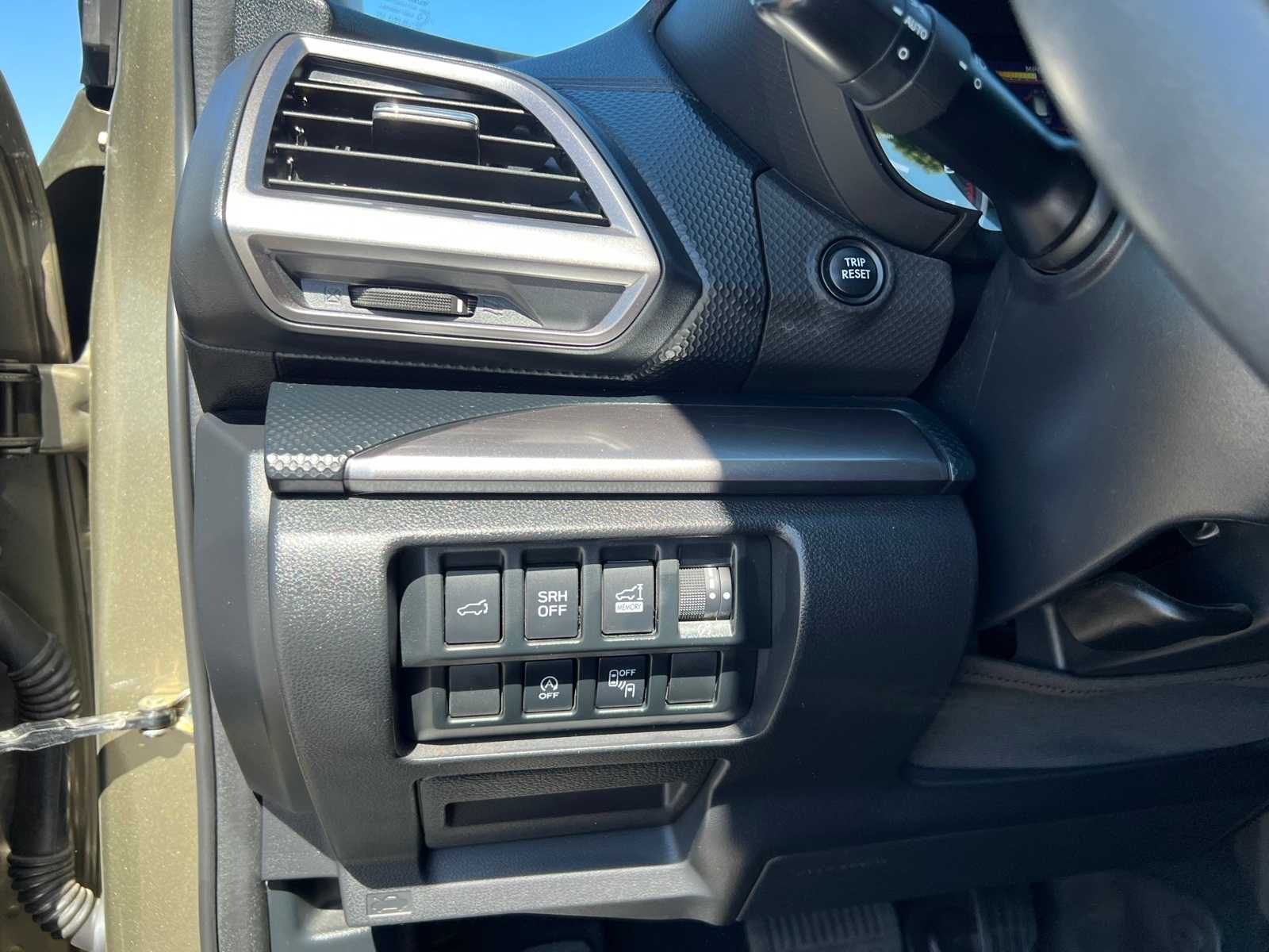 2023 Subaru Forester Premium 29