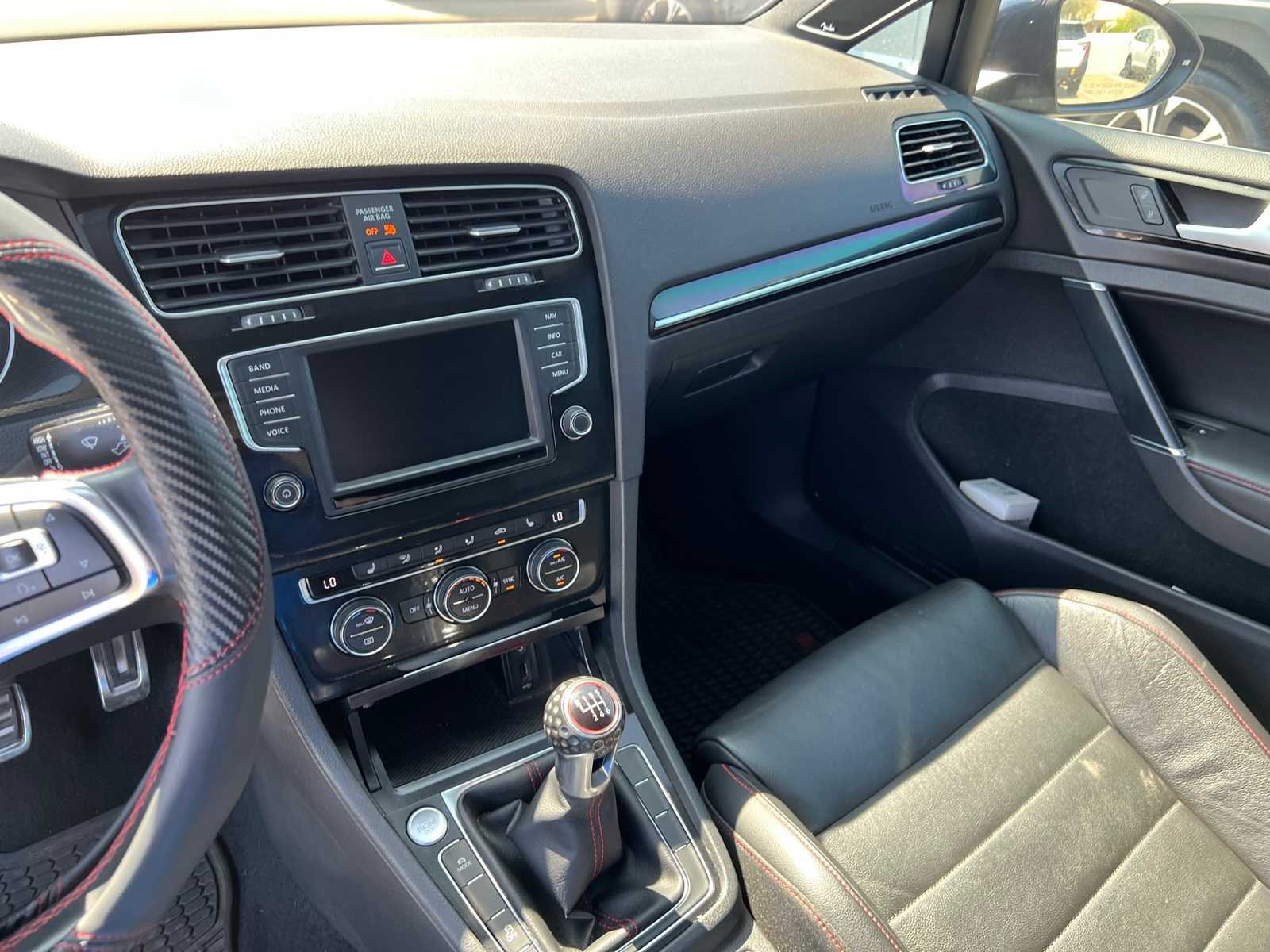 2017 Volkswagen Golf GTI Autobahn 30