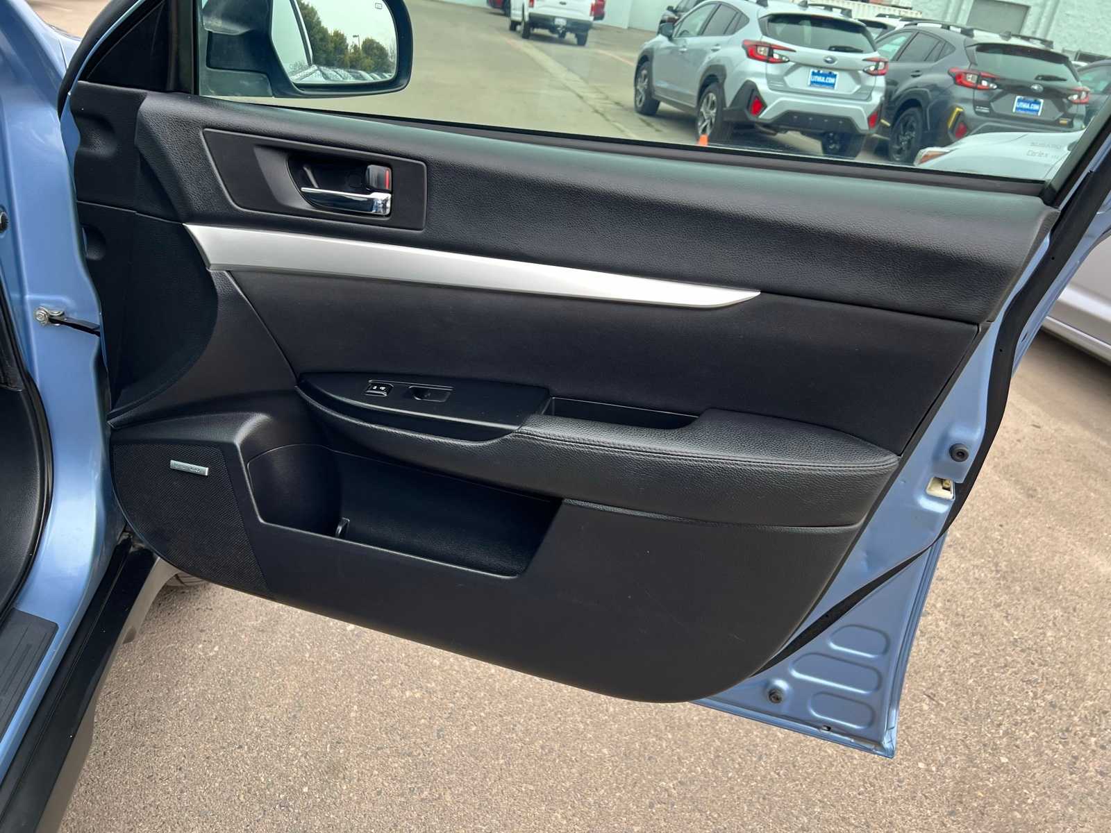 Thumbnail: 2011 Subaru Outback - 28