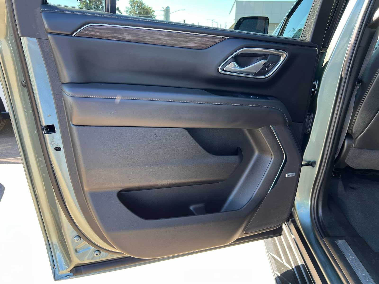 Thumbnail: 2024 Chevrolet Suburban - 19