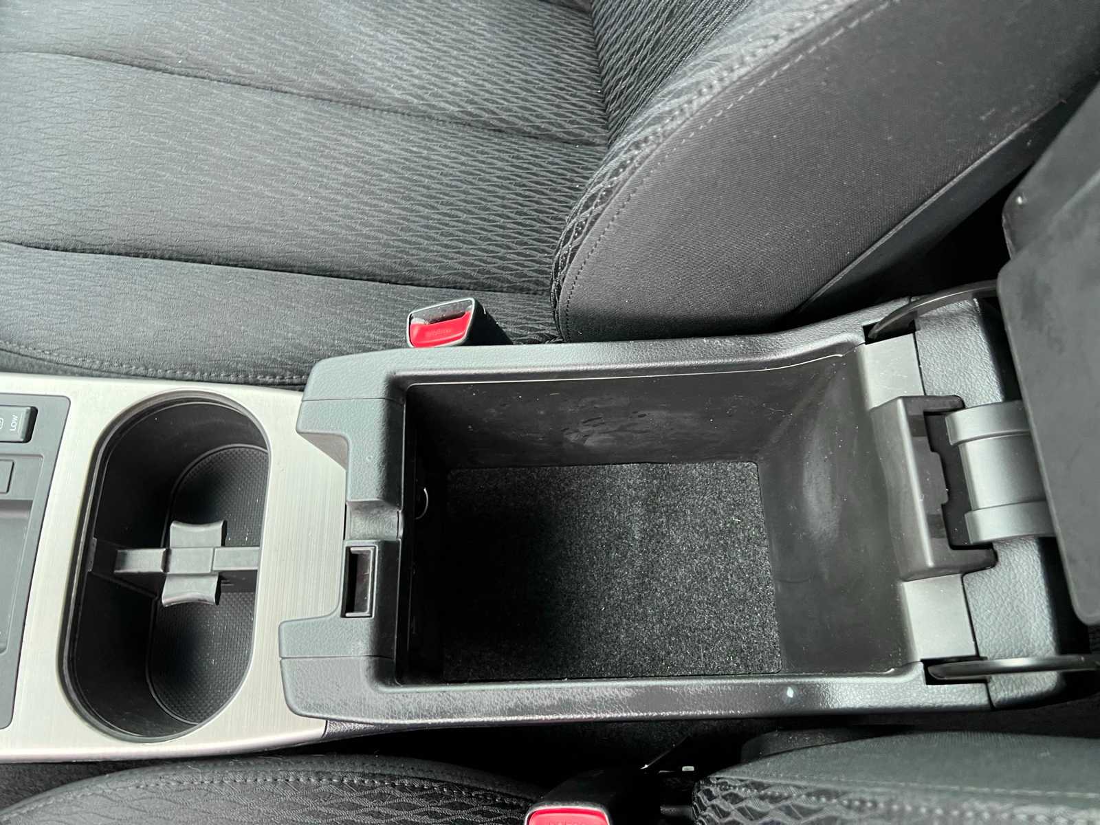 Thumbnail: 2011 Subaru Outback - 41