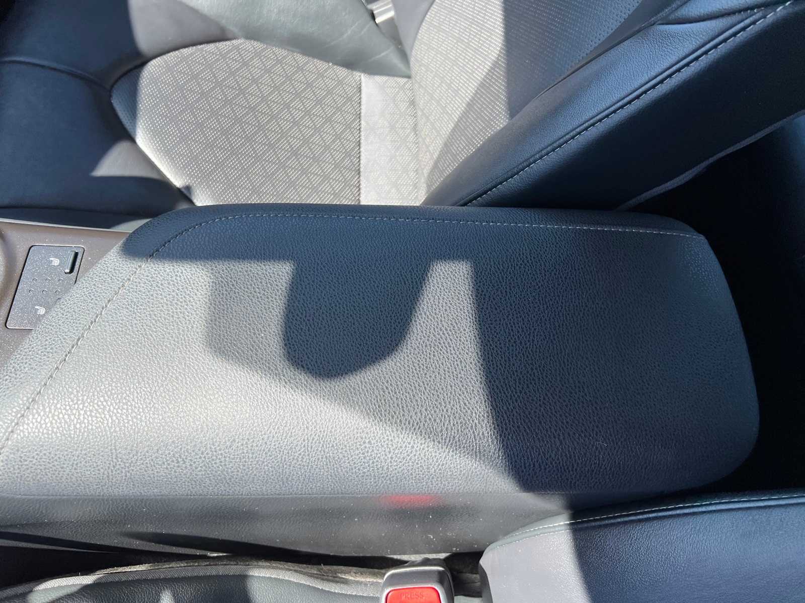 2022 Toyota Camry XSE 39