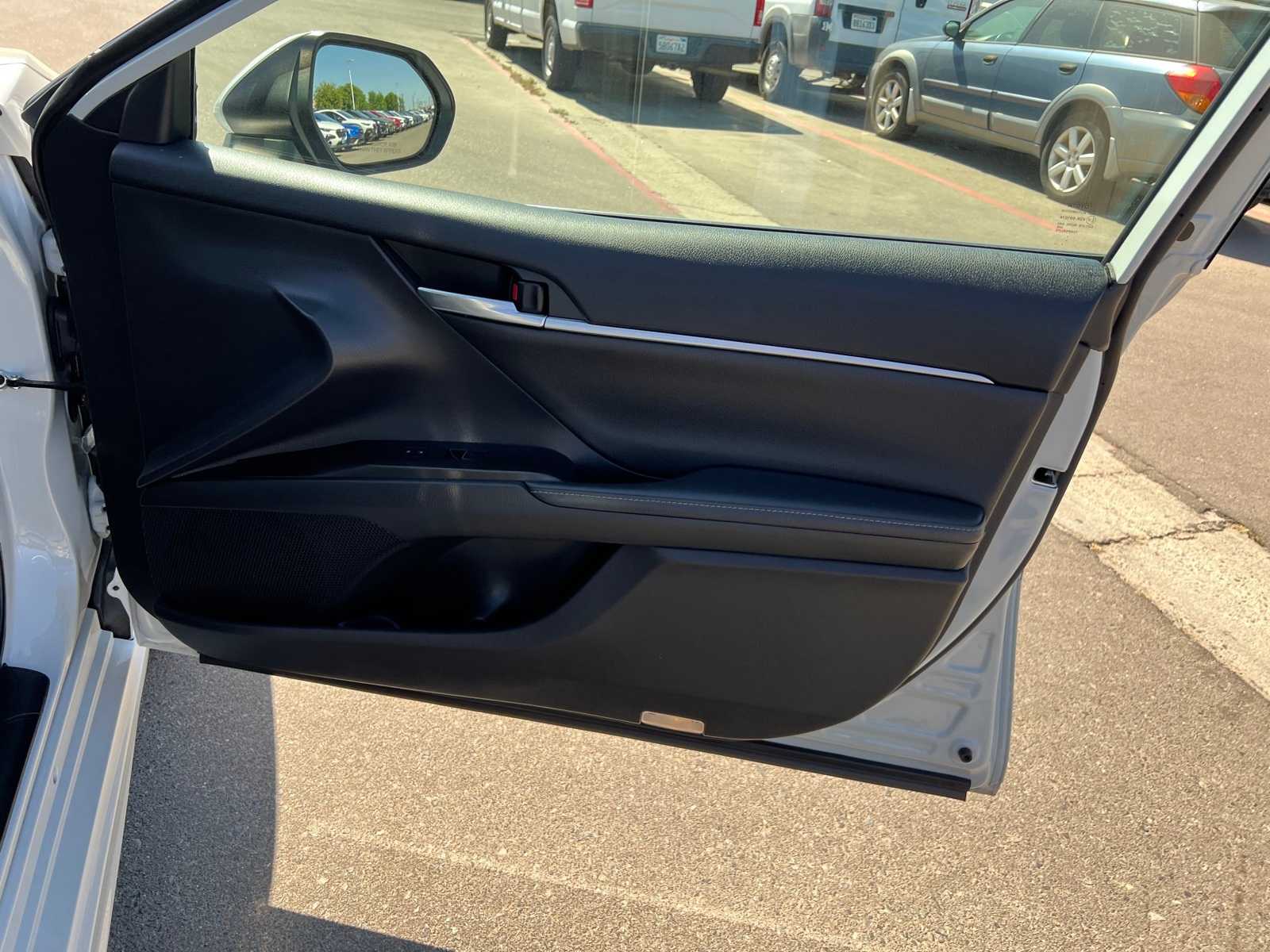 2022 Toyota Camry XSE 27