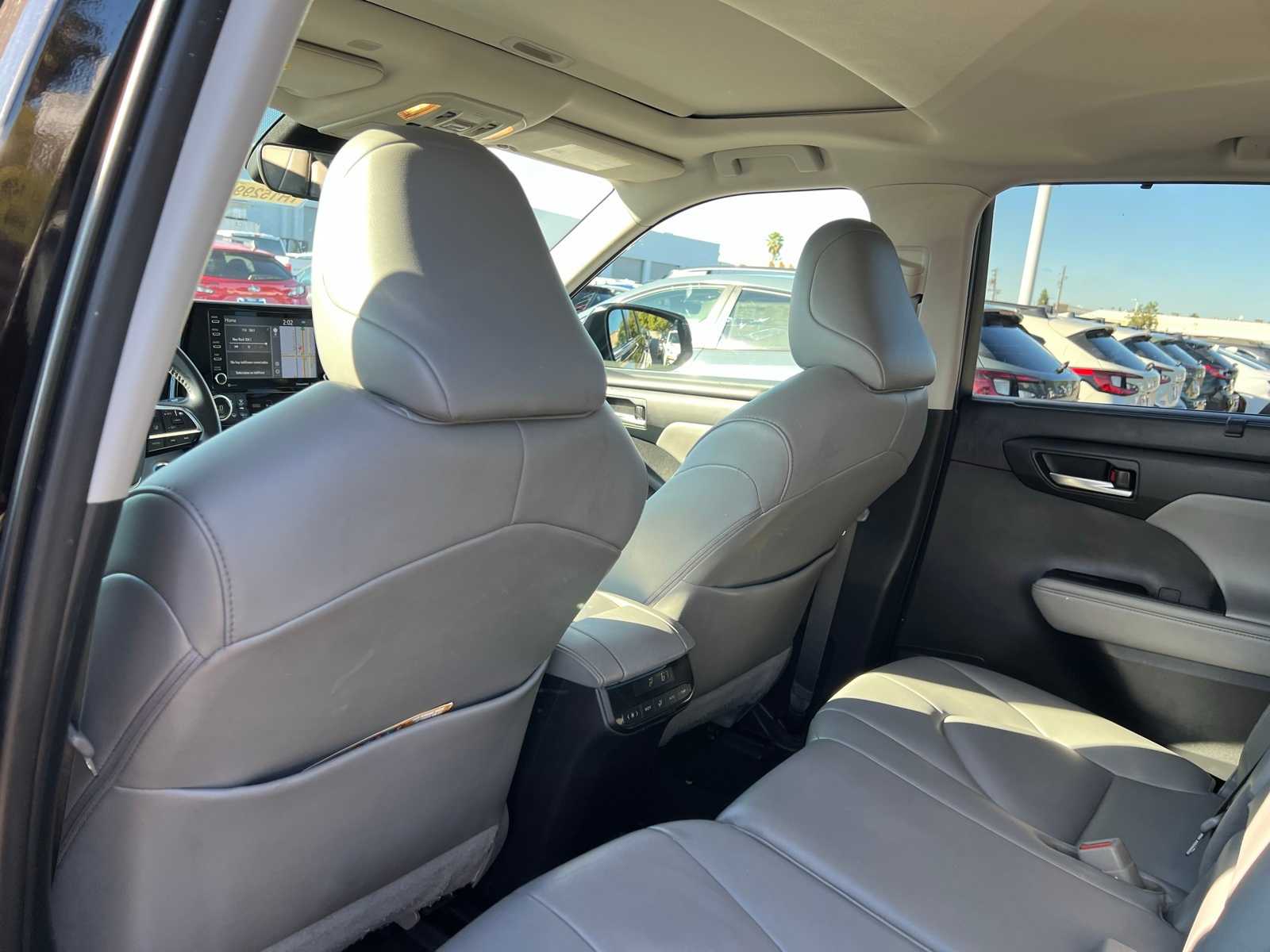 Thumbnail: 2021 Toyota Highlander - 18