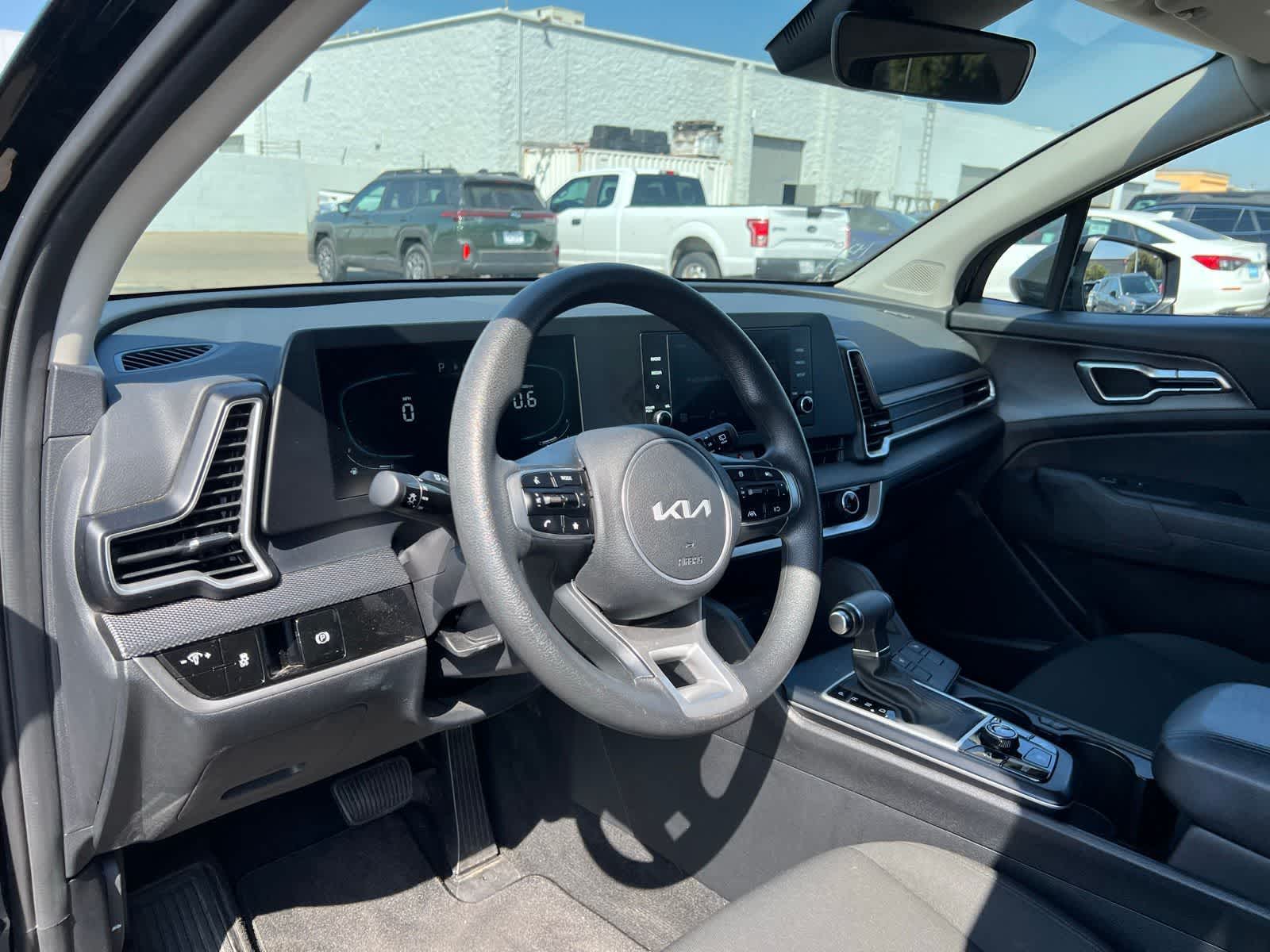 Thumbnail: 2025 Kia Sportage - 14