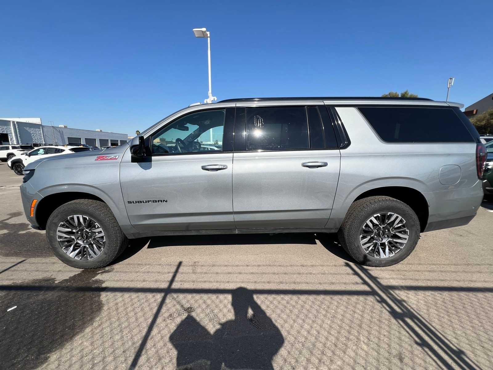 Thumbnail: 2025 Chevrolet Suburban - 2