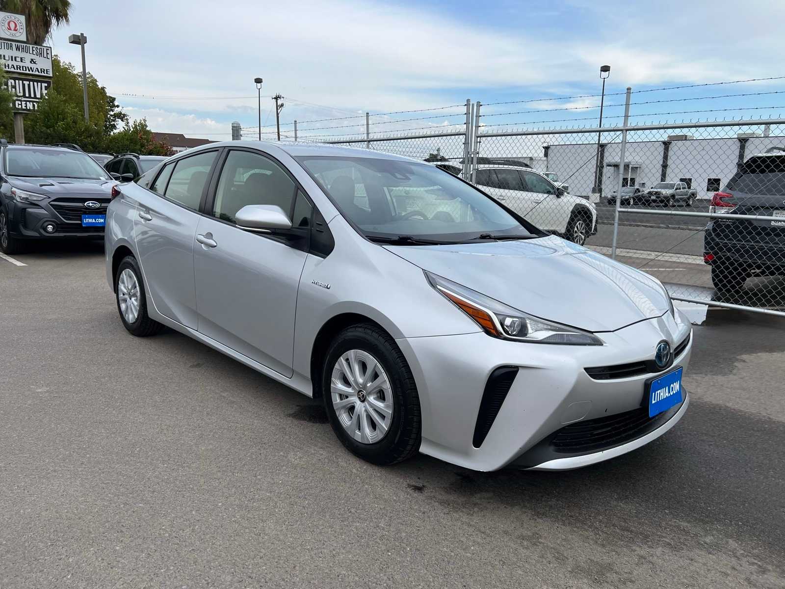 Thumbnail: 2020 Toyota Prius - 11