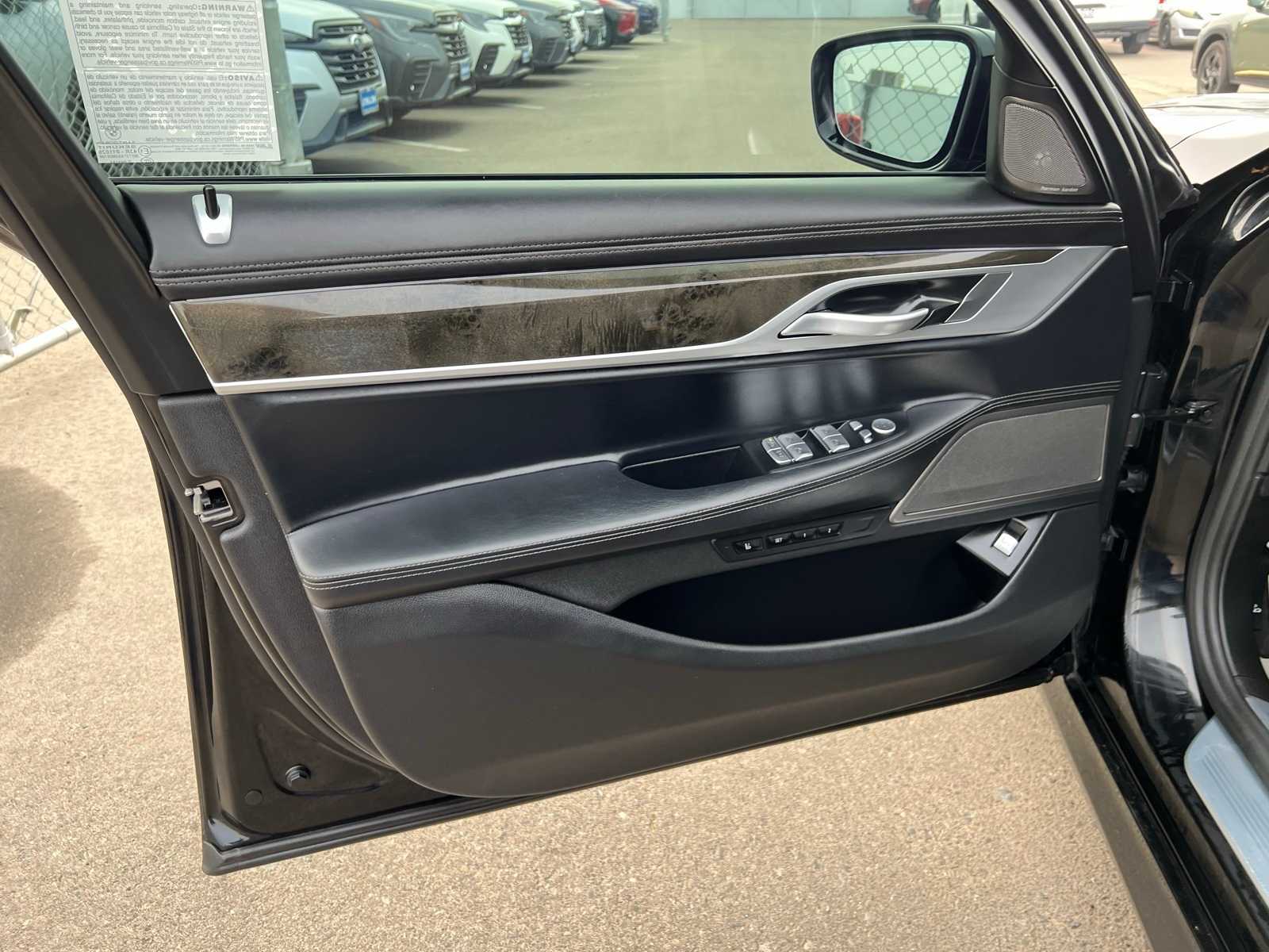 Thumbnail: 2021 BMW 7 Series - 15