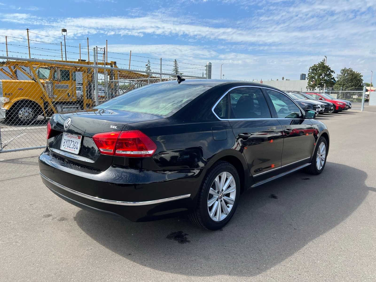 Thumbnail: 2013 Volkswagen Passat - 9