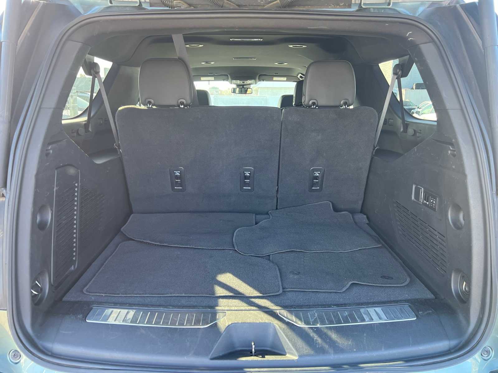 Thumbnail: 2023 Chevrolet Suburban - 7