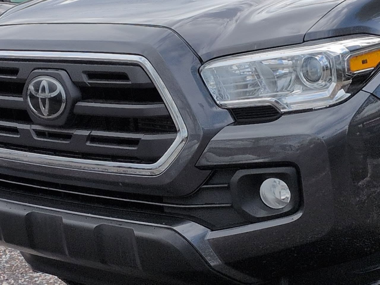 Thumbnail: 2019 Toyota Tacoma - 11