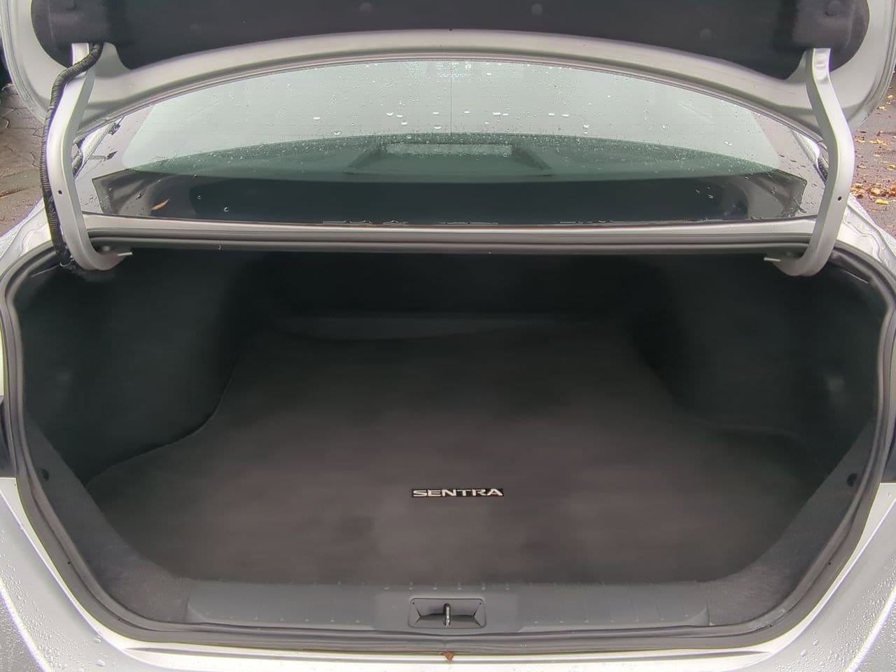 Thumbnail: 2023 Nissan Sentra - 32