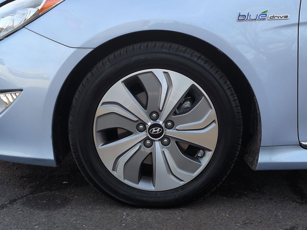 Thumbnail: 2015 Hyundai Sonata - 14