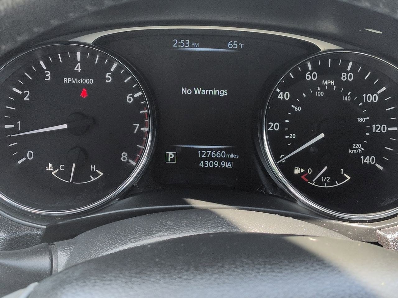 Thumbnail: 2015 Nissan Rogue - 33