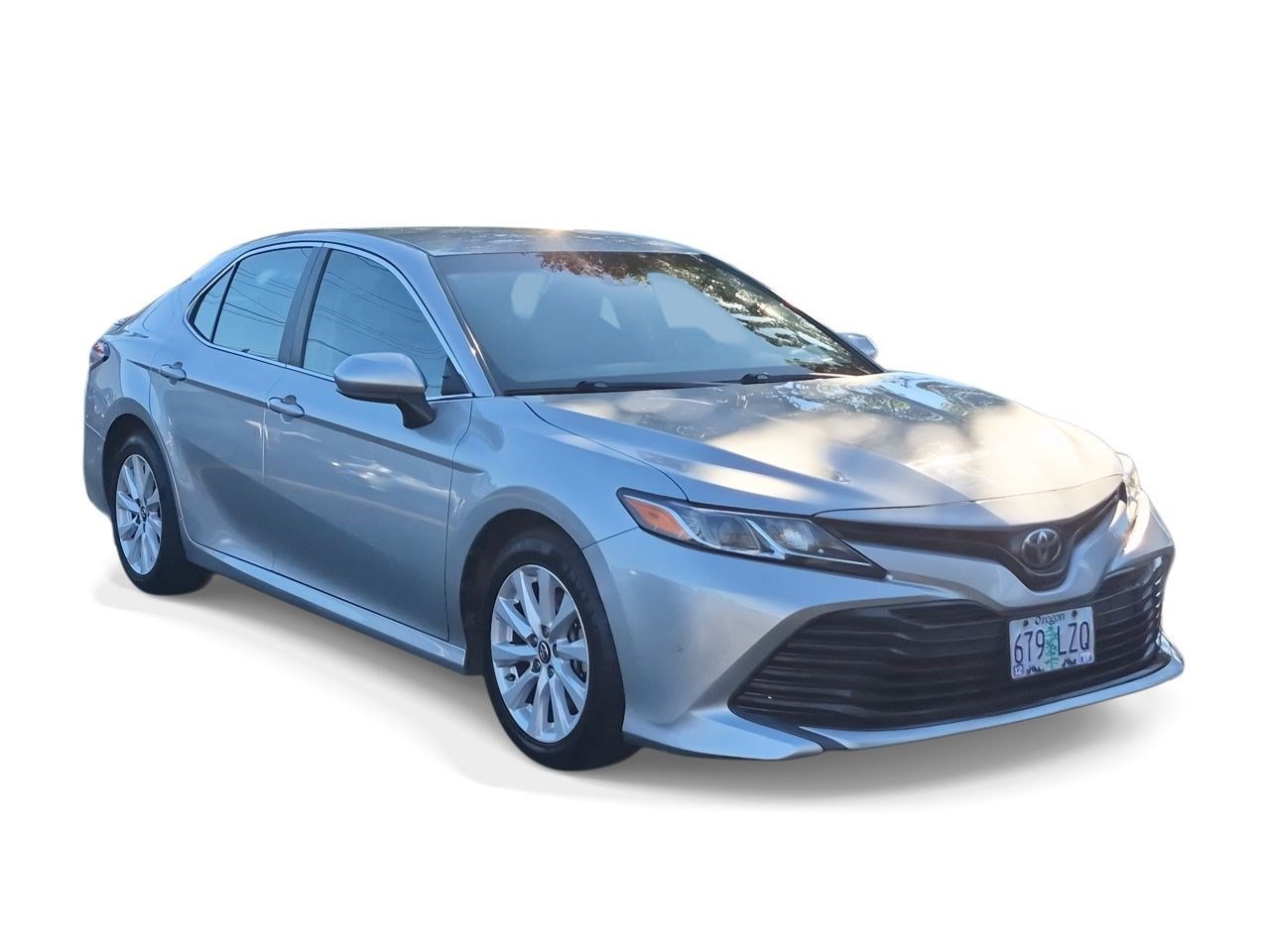 Used 2018 Toyota Camry LE with VIN 4T1B11HK8JU123195 for sale in Oregon City, OR