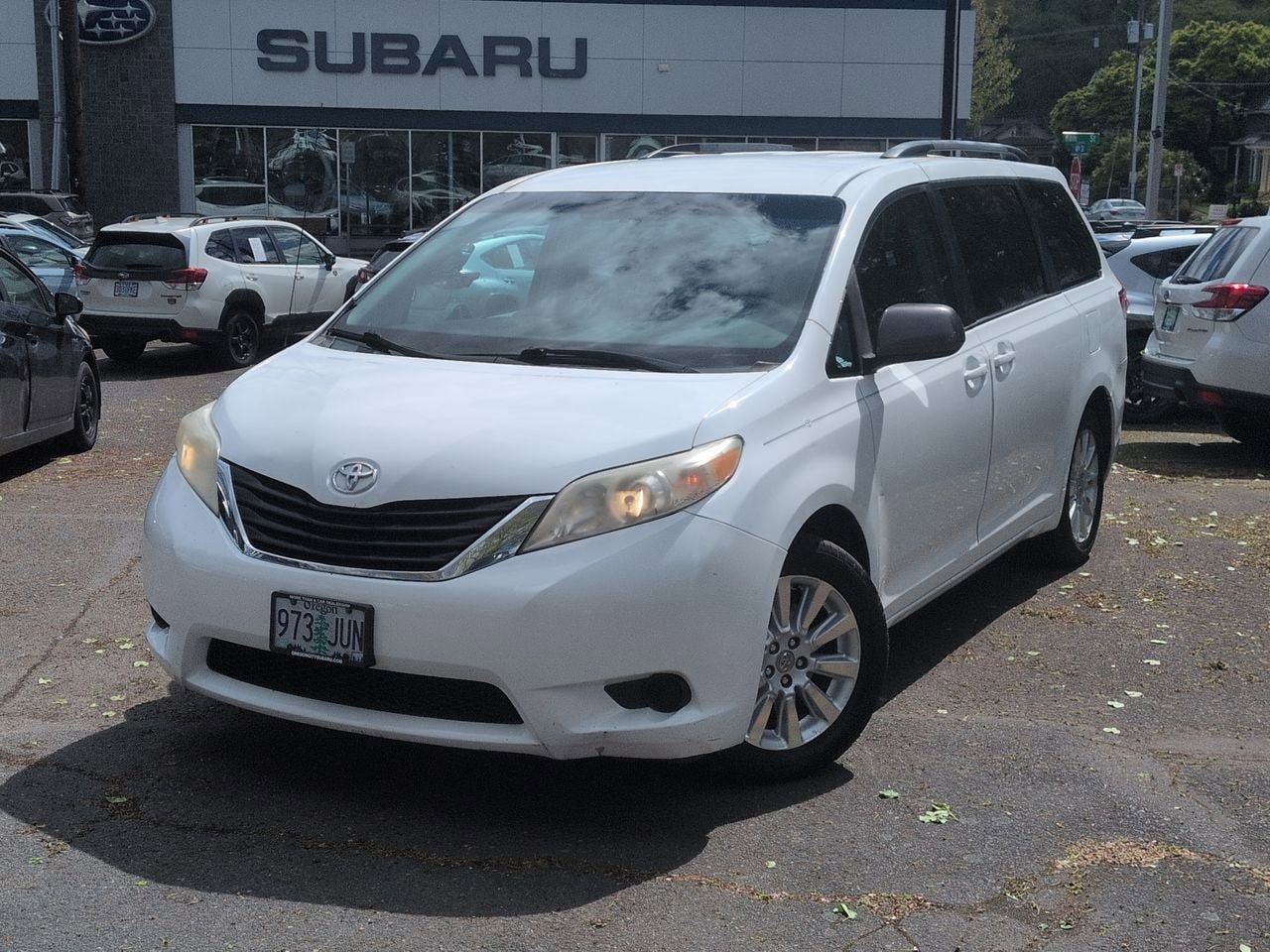2011 Toyota Sienna LE -
                  Oregon City, OR