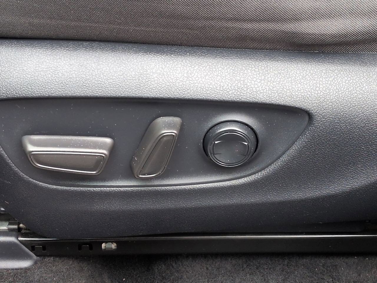 Thumbnail: 2024 Toyota RAV4 - 17