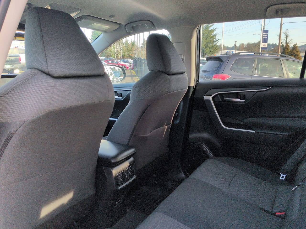 Thumbnail: 2024 Toyota RAV4 - 18