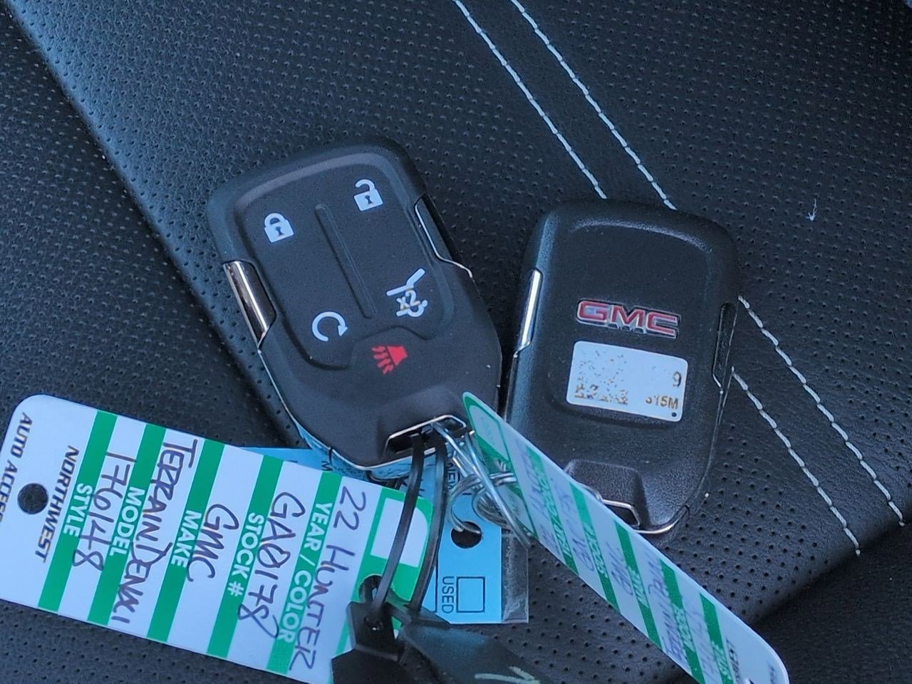 Thumbnail: 2022 GMC Terrain - 37