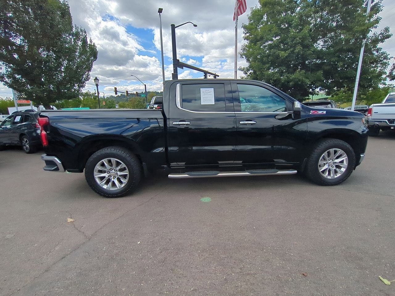 Thumbnail: 2020 Chevrolet Silverado 1500 - 15