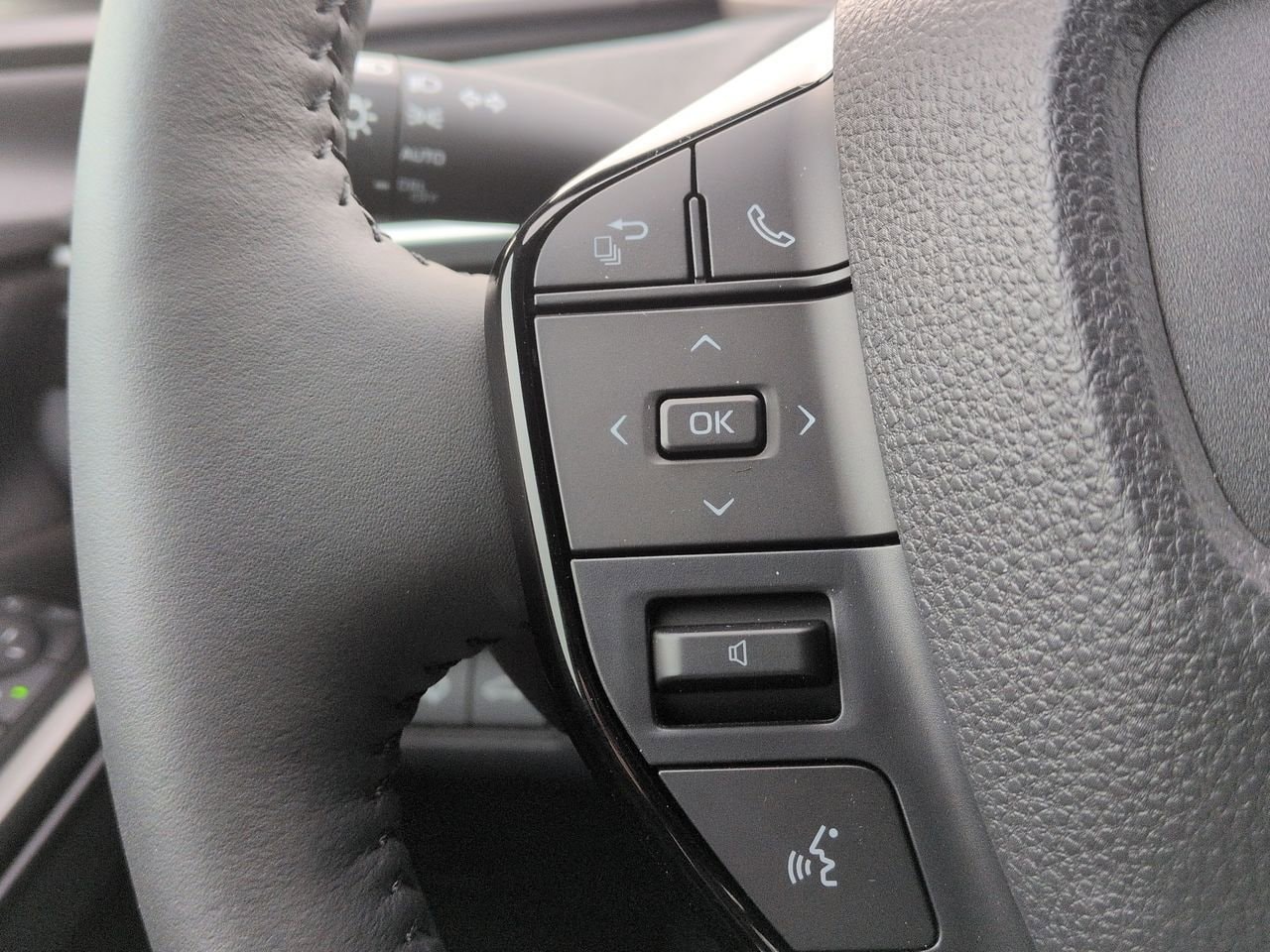 Thumbnail: 2026 Subaru Solterra - 25