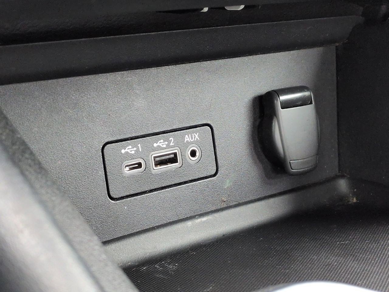 Thumbnail: 2022 Nissan Sentra - 31