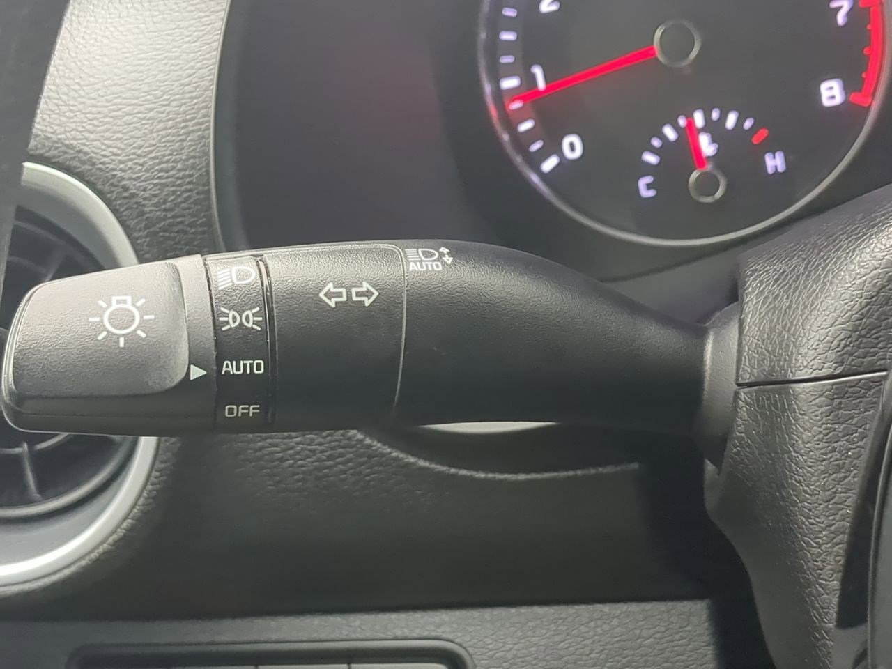 Thumbnail: 2023 Kia Forte - 26