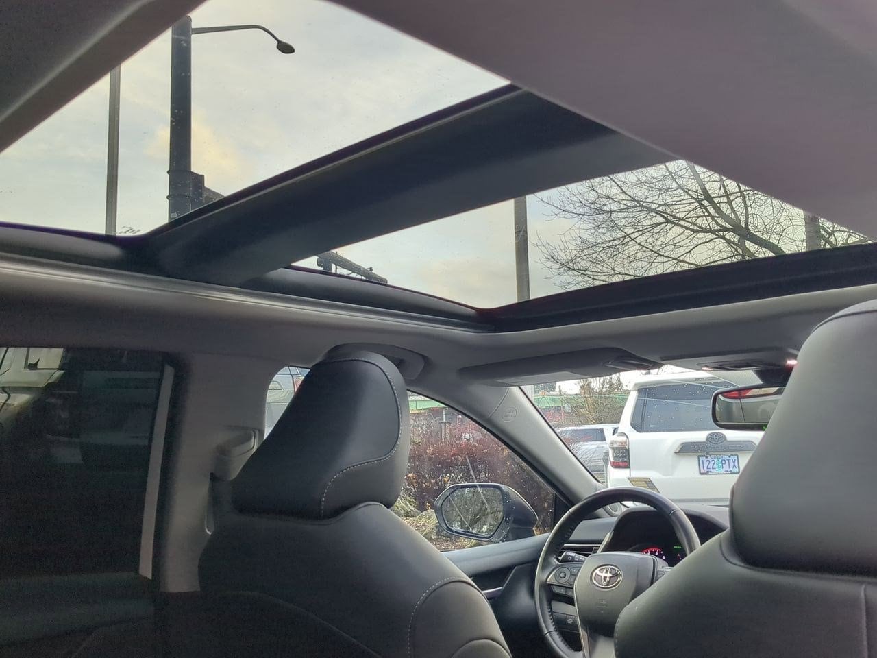 Thumbnail: 2023 Toyota Camry - 23