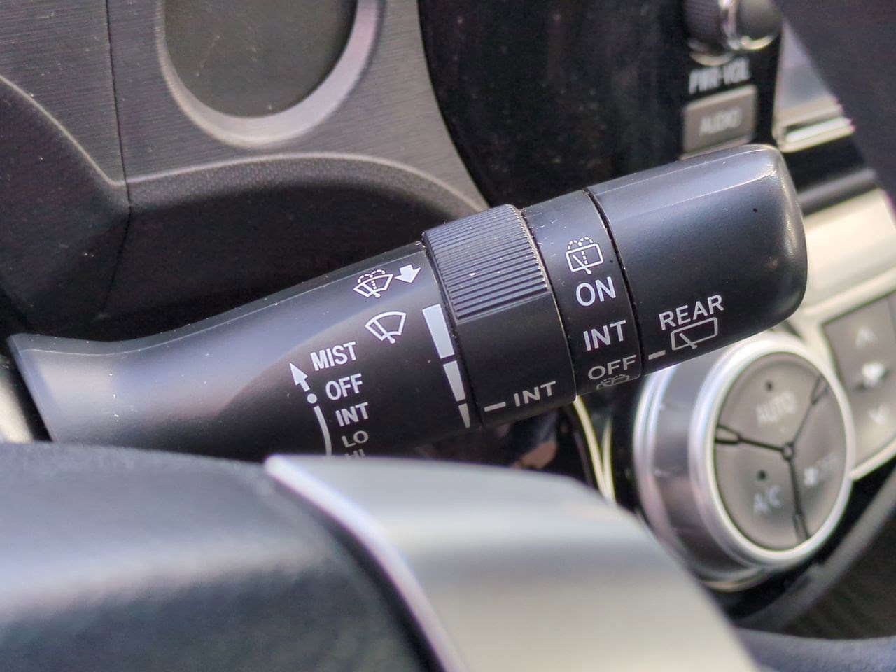 Thumbnail: 2016 Toyota Prius c - 25