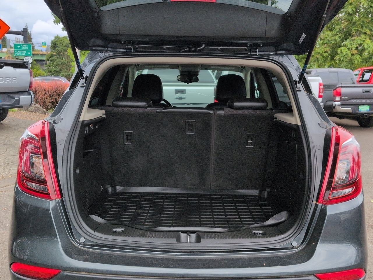Thumbnail: 2018 Buick Encore - 34