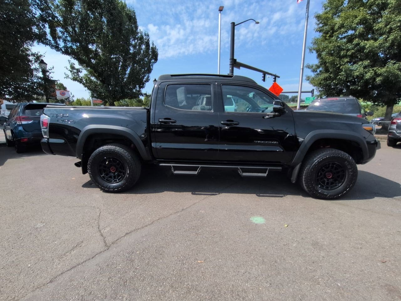 Thumbnail: 2023 Toyota Tacoma - 15