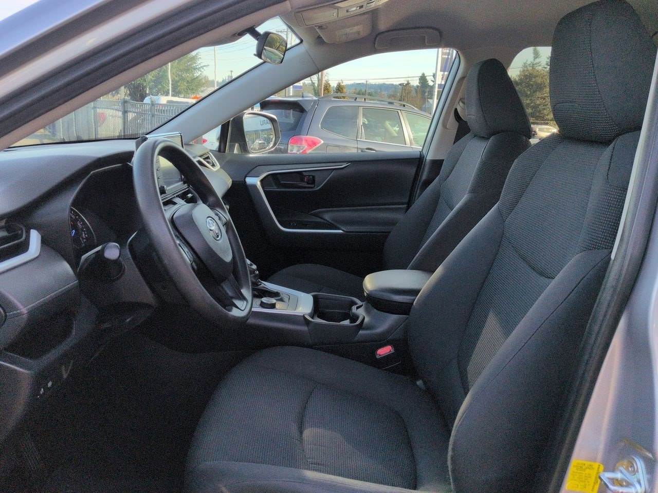 Thumbnail: 2019 Toyota RAV4 - 16