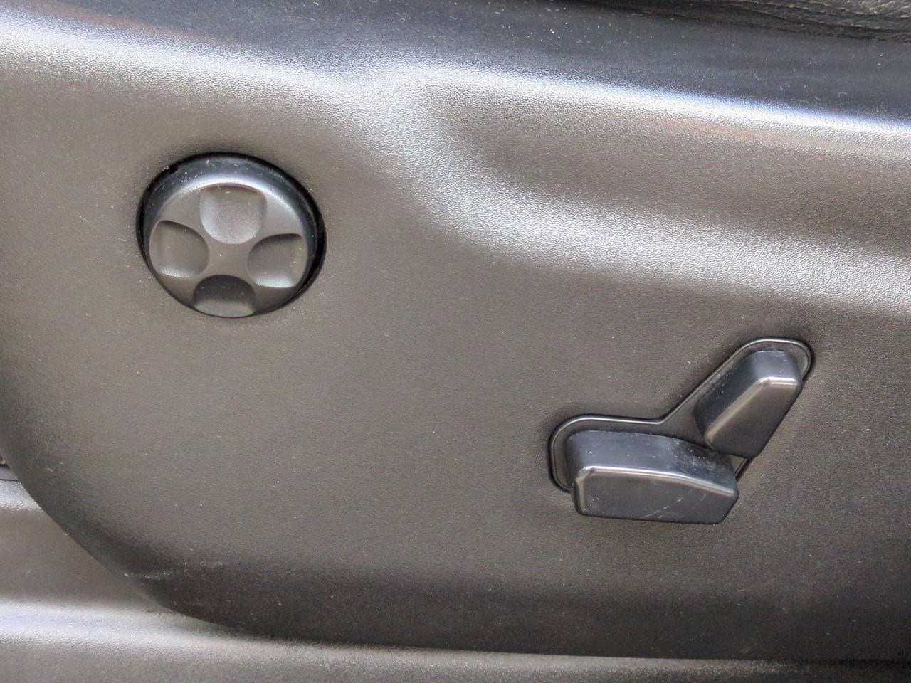 Thumbnail: 2015 Jeep Grand Cherokee - 18