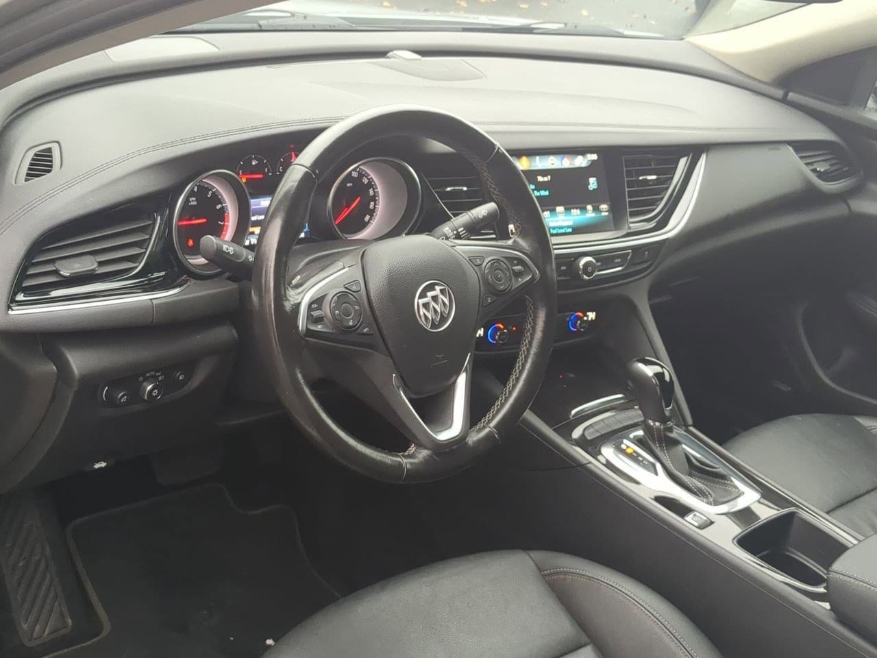 Thumbnail: 2018 Buick Regal - 10