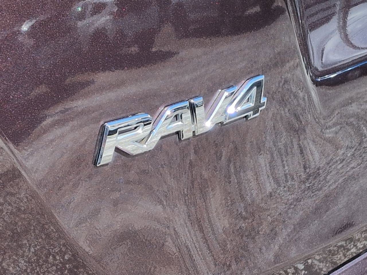 Thumbnail: 2017 Toyota RAV4 - 12