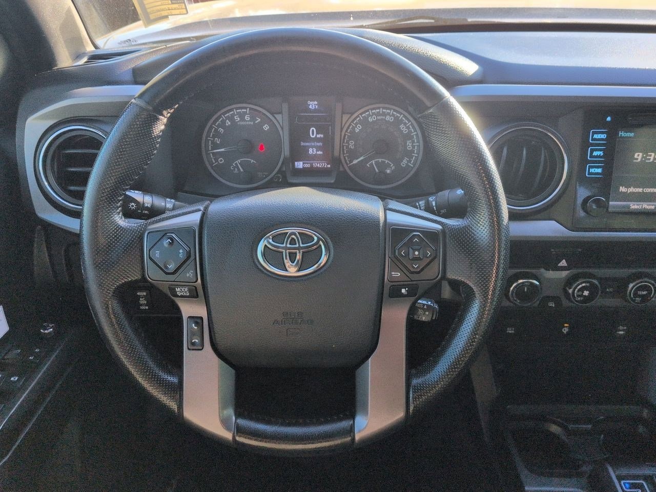 Thumbnail: 2016 Toyota Tacoma - 22