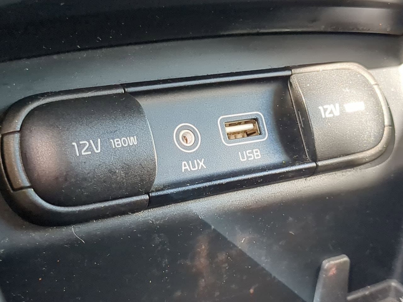 Thumbnail: 2016 Kia Sorento - 29