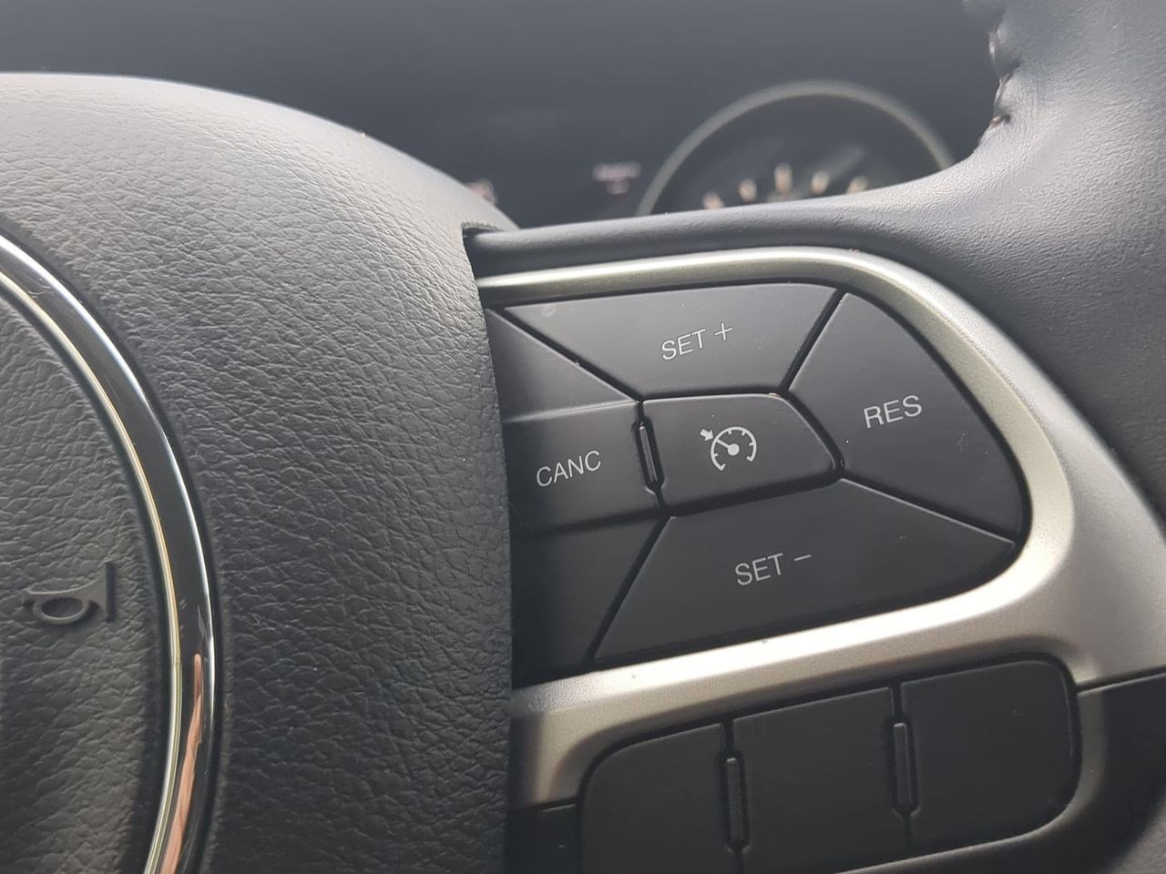 Thumbnail: 2018 Jeep Compass - 25