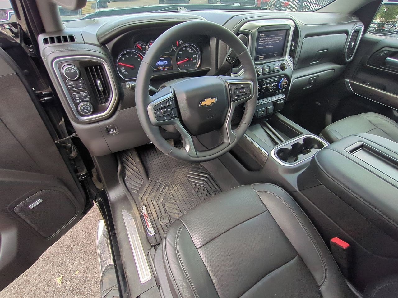 Thumbnail: 2020 Chevrolet Silverado 1500 - 24