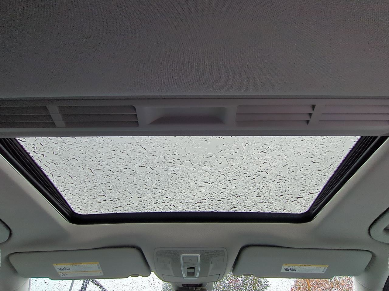 Thumbnail: 2012 Mercedes-Benz M-Class - 23