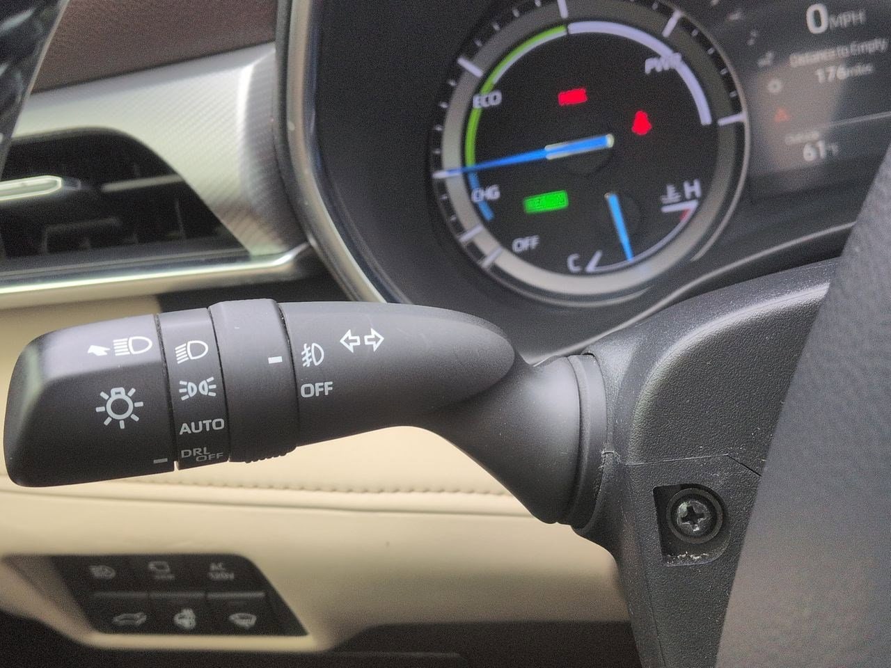 Thumbnail: 2020 Toyota Highlander - 28