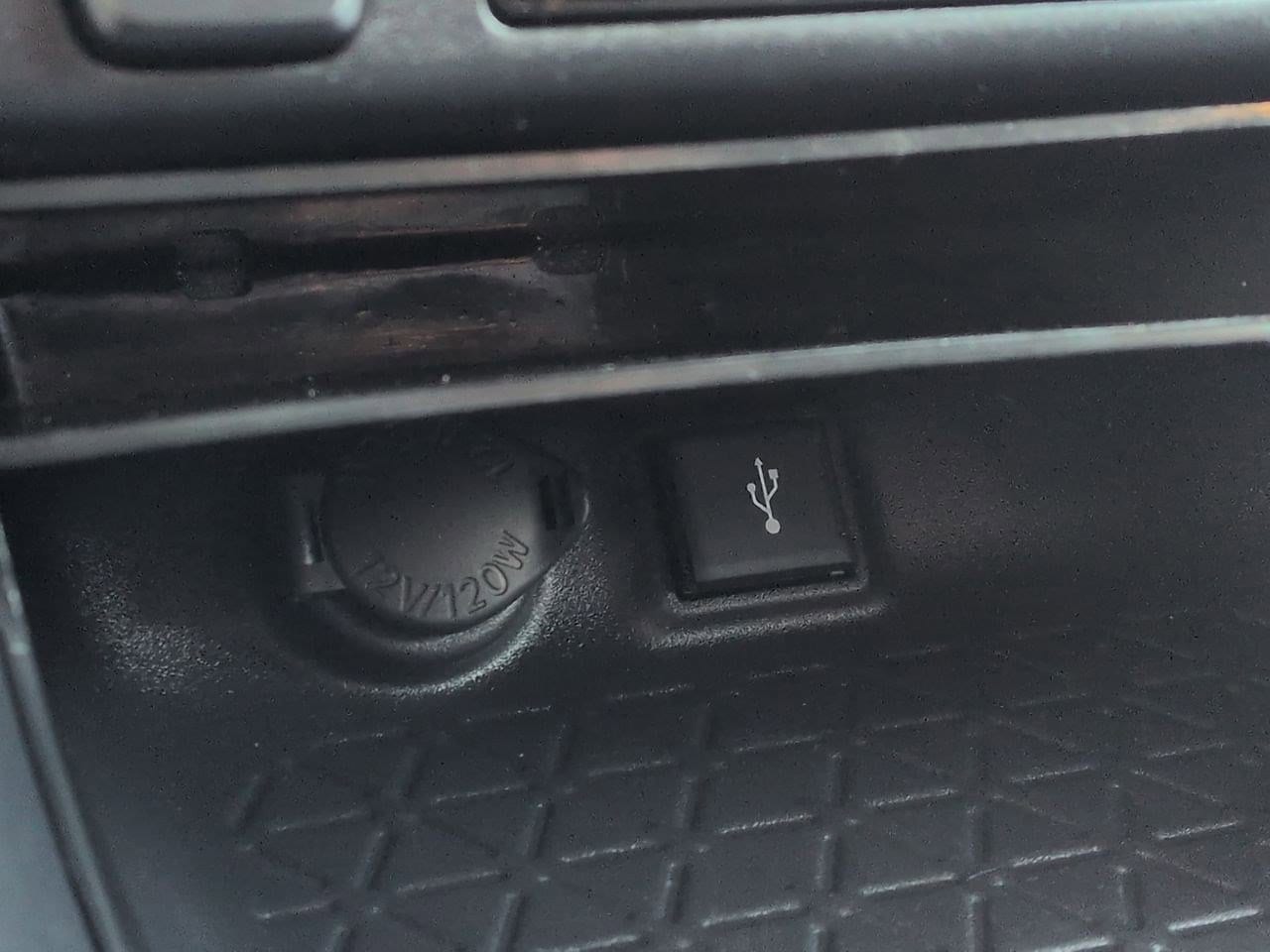 Thumbnail: 2022 Toyota RAV4 - 33