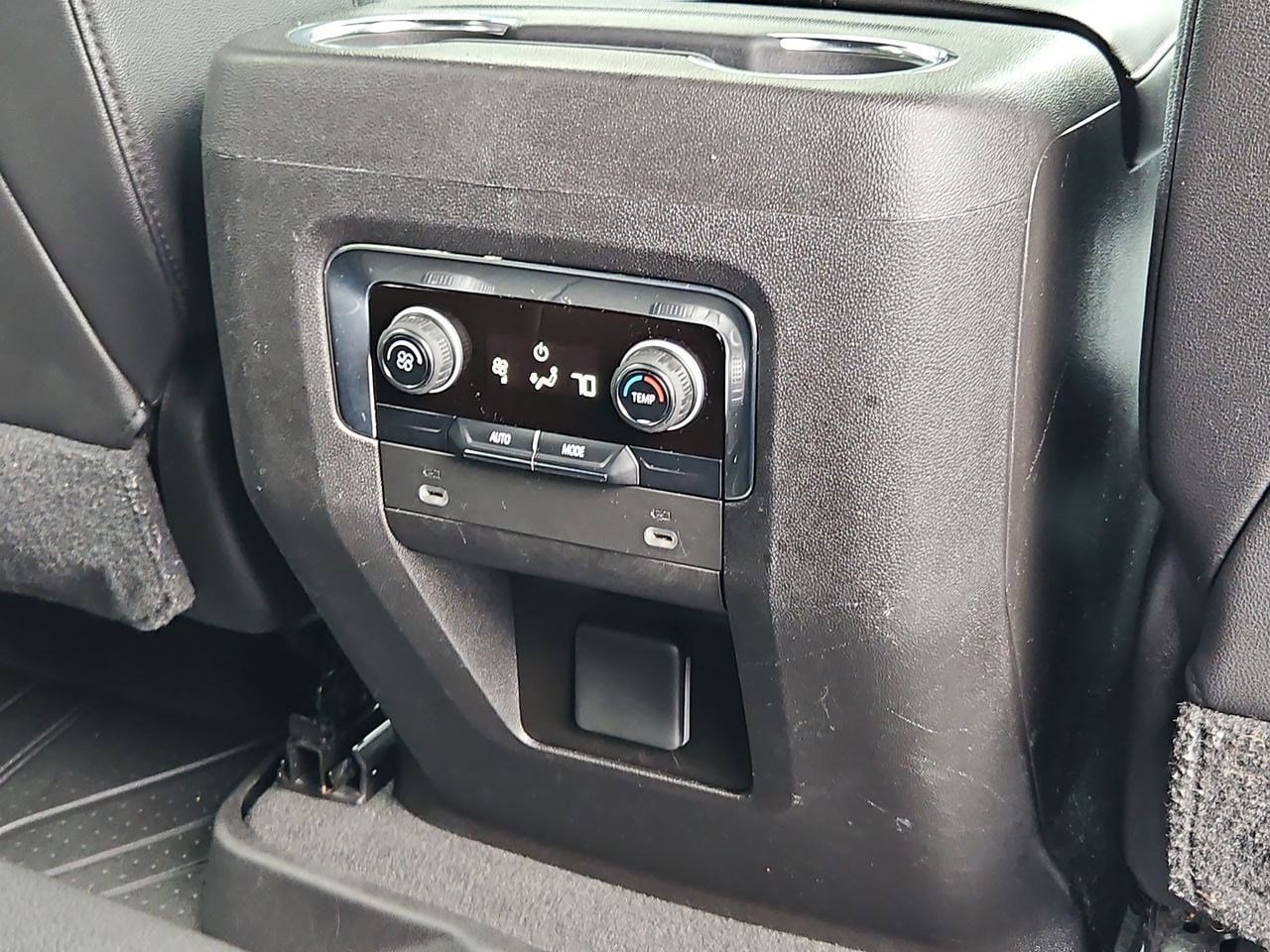 Thumbnail: 2021 Chevrolet Tahoe - 41