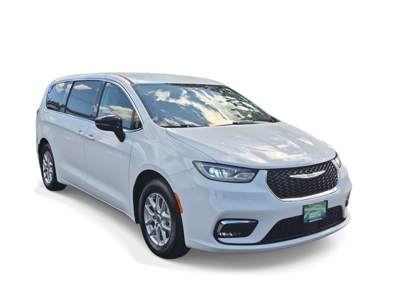 Used 2024 Chrysler Pacifica Touring L with VIN 2C4RC1BG0RR167671 for sale in Oregon City, OR
