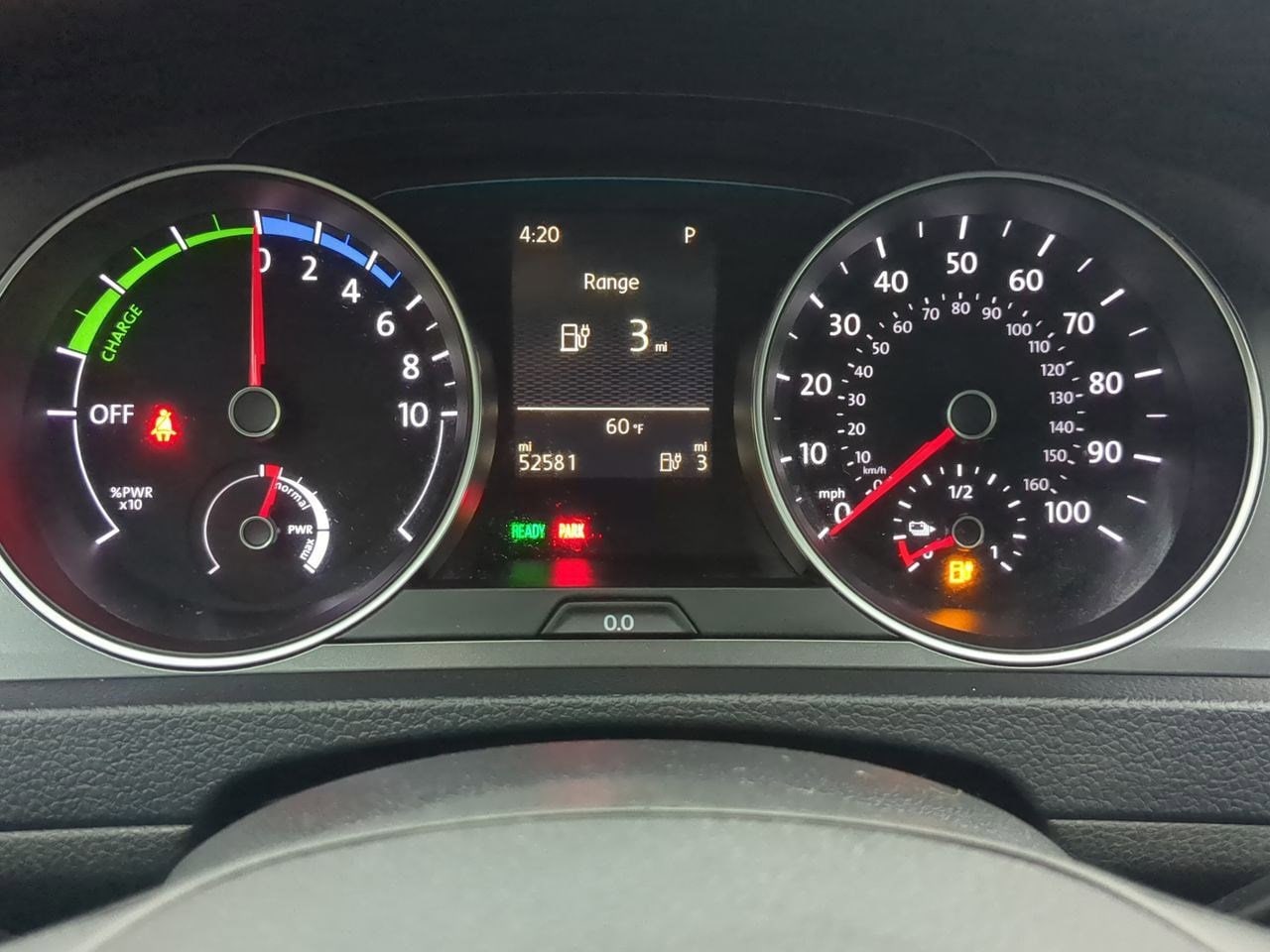 Thumbnail: 2016 Volkswagen e-Golf - 31